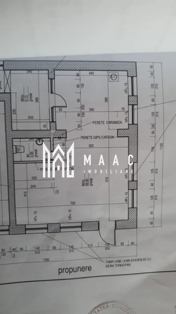 Spatiu comercial de inchiriat 72 mp Strada 9 mai - MAAC Imobiliare vă propune spre închiriere un spațiu comercial cu suprafața utilă de 72 mp, situat pe strada 9 Mai, într-o zonă cu vizibilitate bună și acces facil, potrivit pentru diverse activități comerciale sau de servicii. Datorită poziționării și compartimentării eficiente, spațiul oferă condiții optime pentru desfășurarea unei afaceri într-un cadru urban activ. Proprietatea beneficiază de o compartimentare avantajoasă și este pregătită pentru utilizare imediată, fiind predată la cheie, ceea ce permite începerea rapidă a activității. Beneficii: -suprafață utilă de 72 mp -compartimentare eficientă -grup sanitar propriu -spațiu de depozitare -vitrină stradală pentru vizibilitate crescută -predare la cheie -disponibil începând cu 1 aprilie Pentru mai multe detalii, vă rugăm să menționați CP2988911 la telefon. }}