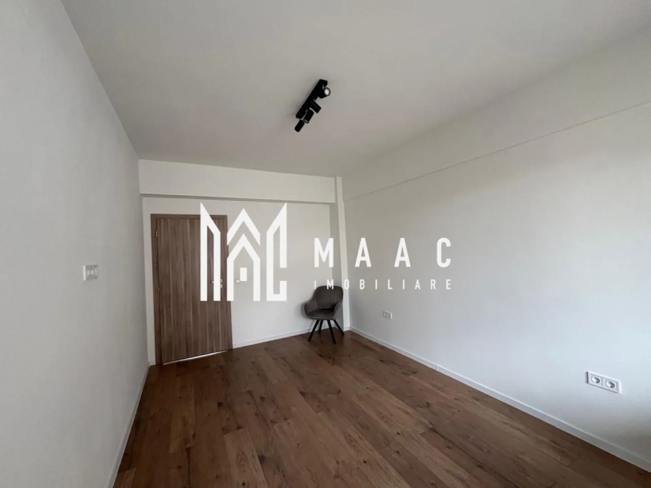 Spatiu de birouri I Lift | Etaj 1 I Balcon I Oituz | Parcare