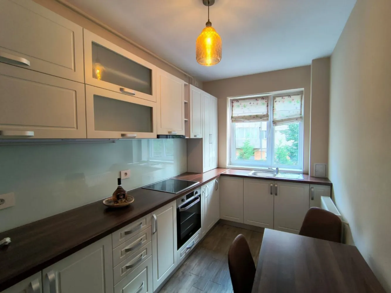 Chirie, 2 camere, Calea Aradului. 400 e/lună. Comision 0