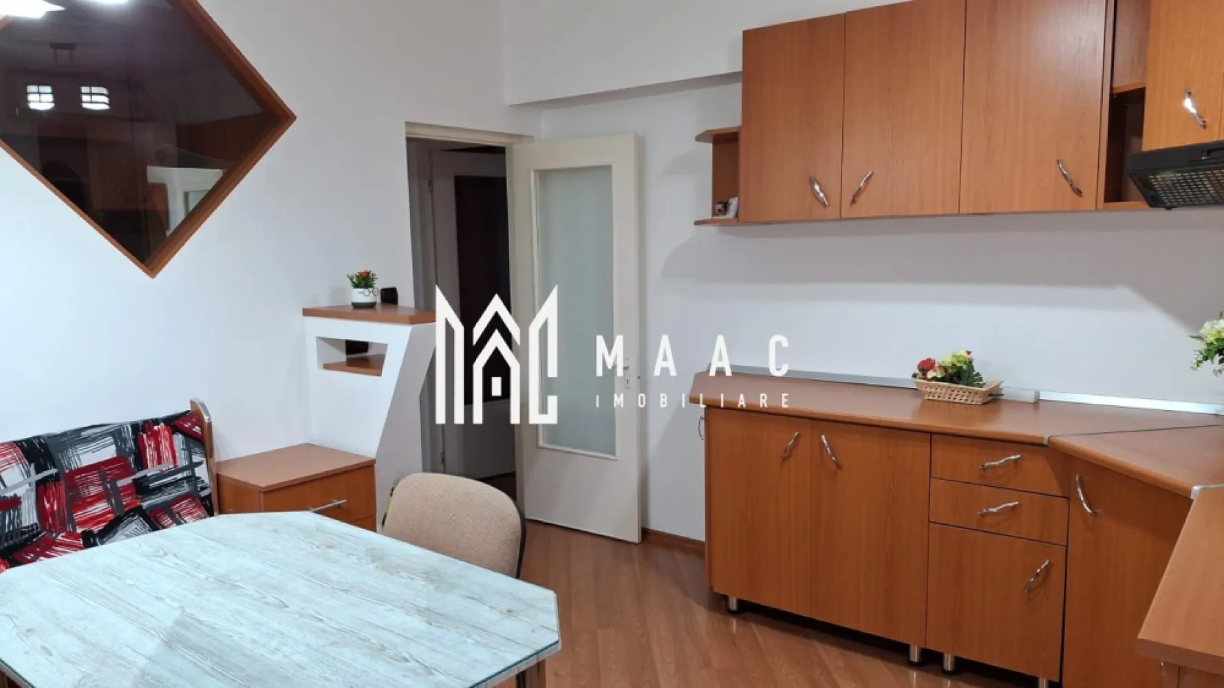 Apartament 4 Camere | 90 MPU | Central