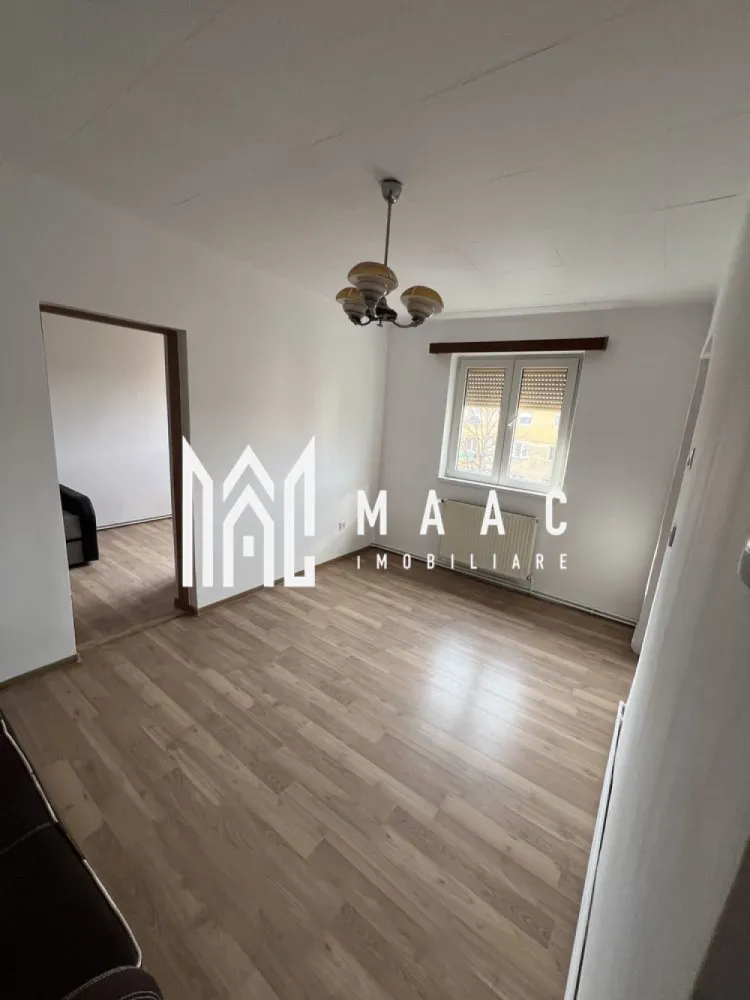 Apartament 2 Camere I SemidecomandatI Zona Lacul lui Binder - Se oferă spre vânzare un apartament cu 2 camere semidecomandat, situat în apropiere de Lacul lui Binder, o zonă în plină dezvoltare, apreciată pentru liniște și acces facil către oraș. Detalii principale: suprafață utilă: 43 mp compartimentare: semidecomandată etaj: 4 din 4 se vinde nemobilat și neutilat Compartimentare: living dormitor bucătărie baie hol Avantaje: zonă liniștită, cu acces rapid către puncte de interes aproape de zone de agrement și spații verzi posibilitate de amenajare după propriul gust ideal pentru locuință proprie sau investiție Apartamentul reprezintă o oportunitate bună pentru cei care își doresc să își personalizeze locuința de la zero. Pentyru vizionari si informati: CP2985095 }}