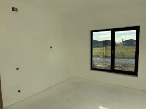 Casa Santandrei, 159 000 E (neg). Comision 0.