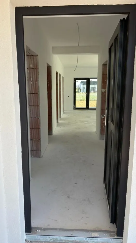 Casa Santandrei, 159 000 E (neg). Comision 0.