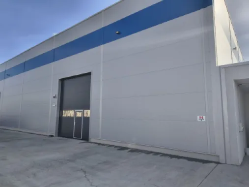 Hală industrială nouă, 2 000 mp. 3,5 Euro + TVA/lună/mp. Comision 0