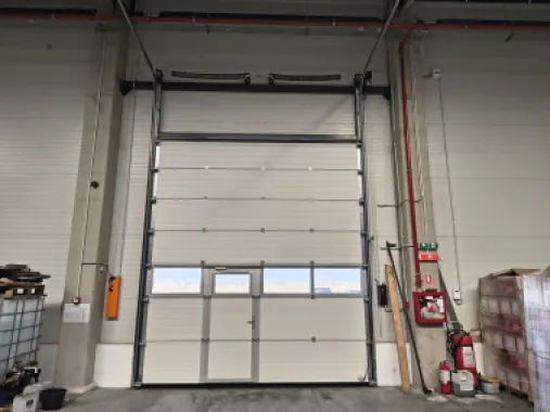 Hală industrială nouă, 2 000 mp. 3,5 Euro + TVA/lună/mp. Comision 0