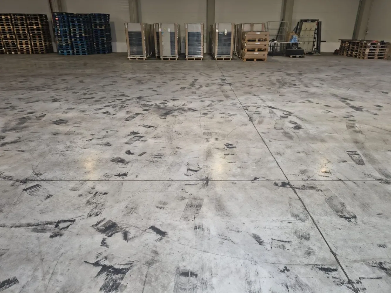 Hală industrială nouă, 2 000 mp. 3,5 Euro + TVA/lună/mp. Comision 0