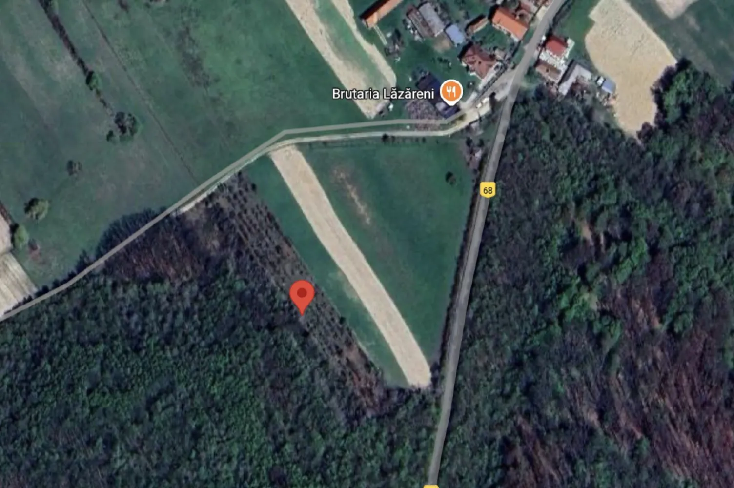 Teren extravilan, livada, Lăzăreni. 22 500 E. Comision 0 - De vânzare: teren extravilan, Lăzăreni, Bihor, livadă cu pruni, 4 480 mp. 22 500 E Comision 0. Terenul este situat la marginea pădurii, formă dreptunghi, având o ușoară pantă ceea ce îi oferă o priveliște deosebită asupra dealurilor din jur. Are acces auto din drumul asfaltat si este asigurată alimentarea cu energie electrică. Terenul este partial împrejmuit fiind amenajat ca livadă cu pruuni. Acte în regulă, la zi. }}