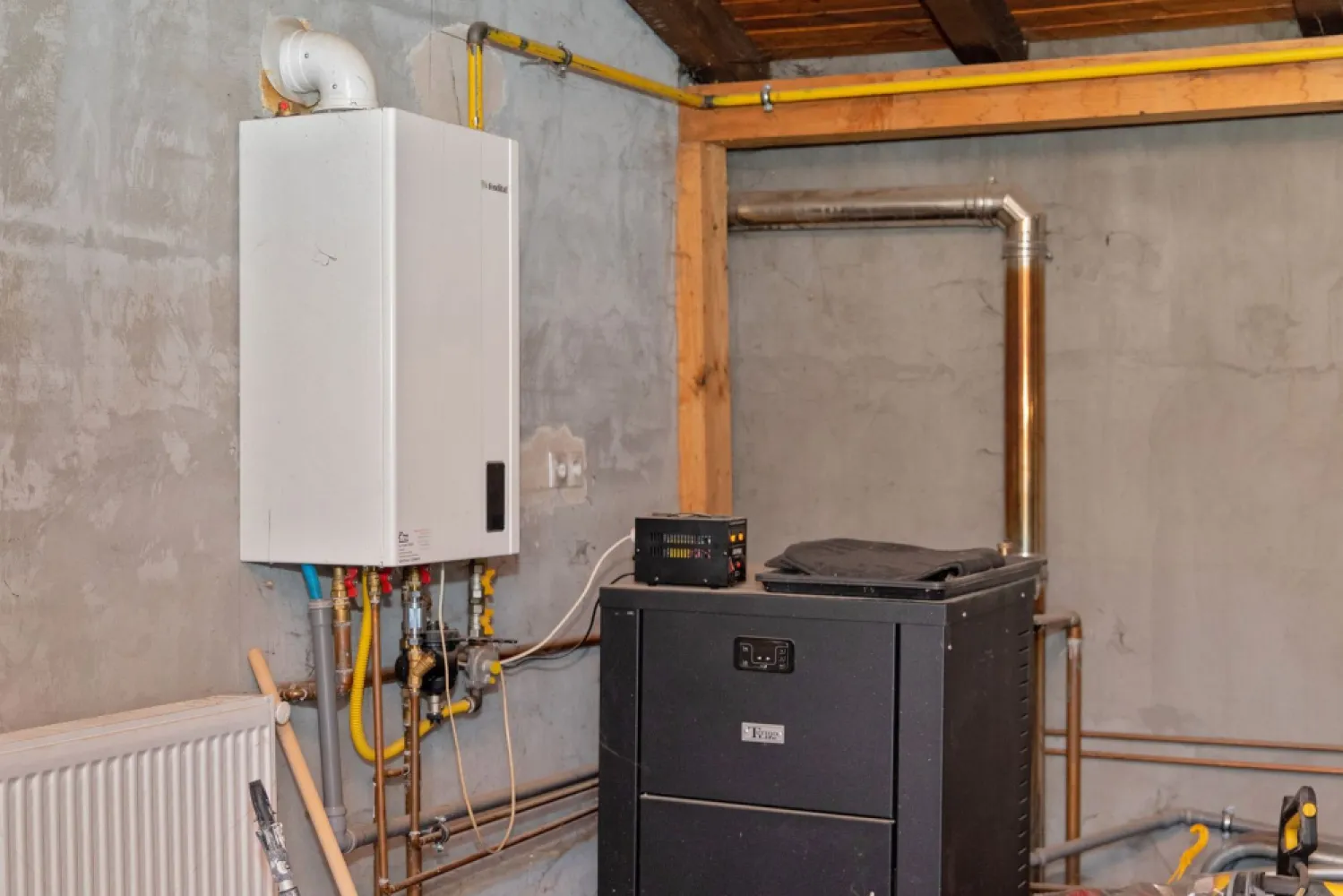 Vilă P+M, Clujului, 190 mp, teren 520 mp, singur în curte. 225 000 E