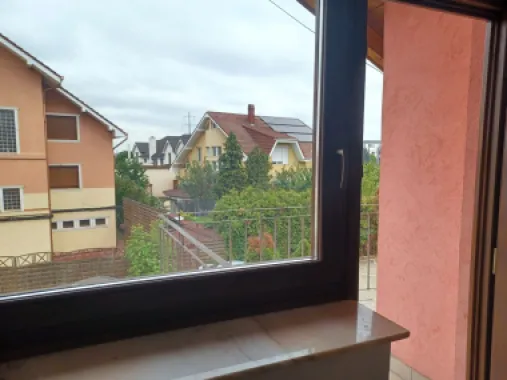 Casa insiruita, 2 dormitoare, garaj, Sanmartin. 120 000 E. Comision 0.