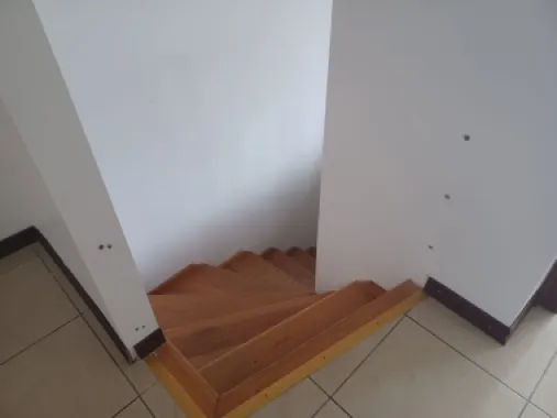 Casa insiruita, 2 dormitoare, garaj, Sanmartin. 120 000 E. Comision 0.