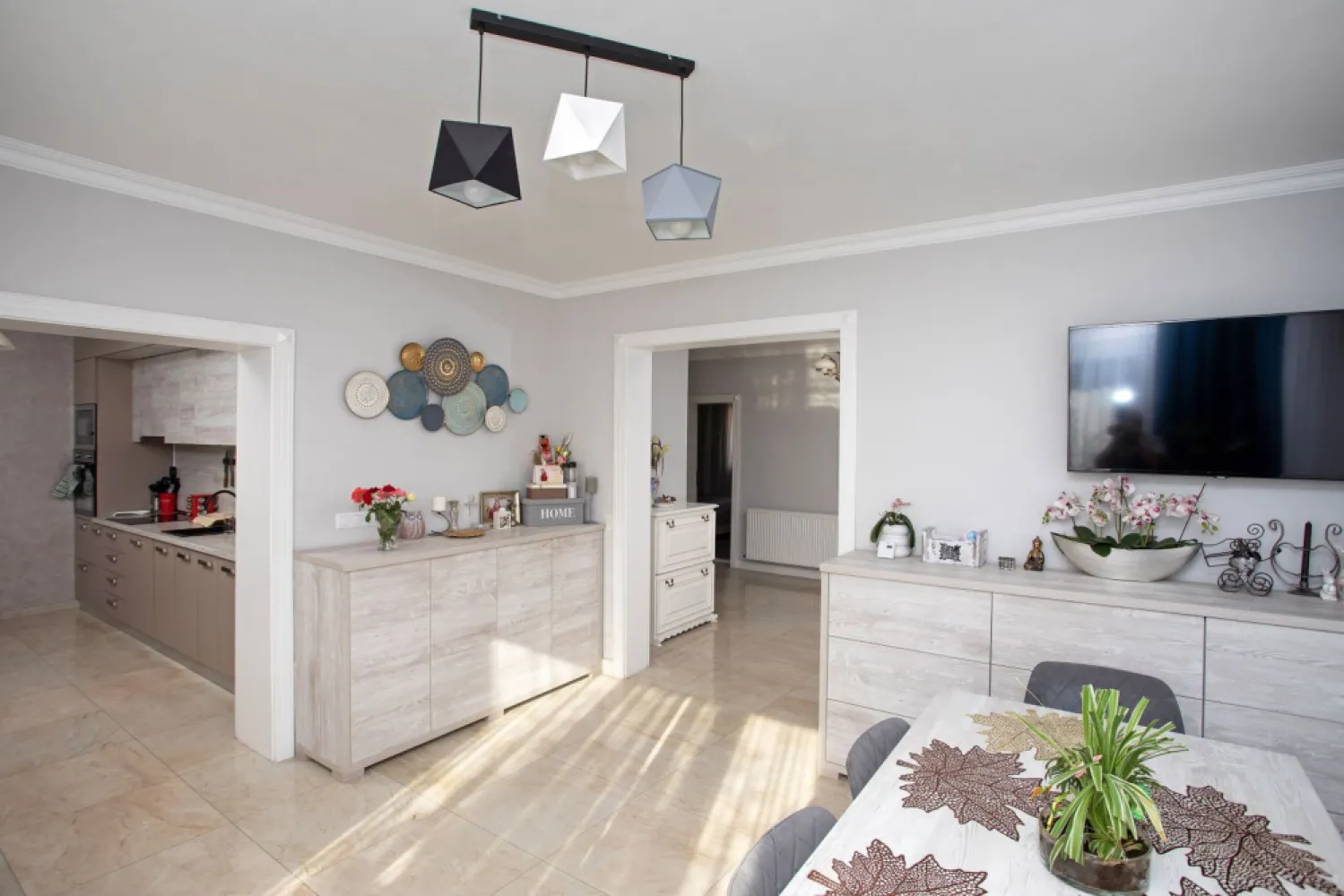 Vilă P+M, Clujului, 190 mp, teren 520 mp, singur în curte. 225 000 E