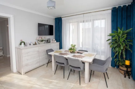 Vilă P+M, Clujului, 190 mp, teren 520 mp, singur în curte. 225 000 E