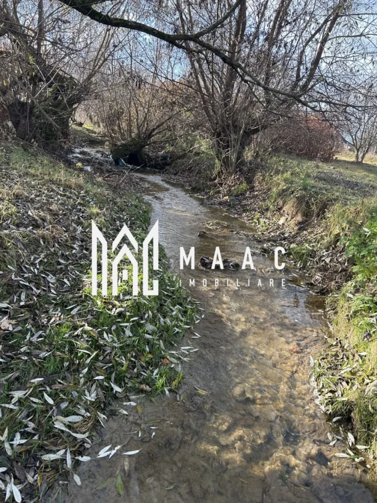 Teren cu potențial turistic I Cârțișoara I 1800 MP - MAAC Imobiliare vă propune spre vânzare un teren cu potențial turistic ridicat, situat în Cârțișoara, într-o zonă recunoscută pentru frumusețea naturală și proximitatea față de Munții Făgăraș. Caracteristici ale terenului: Suprafață totală: 1.800 mp Vedere spectaculoasă către Munții Făgăraș Pârâu la capătul proprietății, oferind un cadru natural deosebit Dublu acces auto, ideal pentru amenajare și proiecte turistice Utilități în apropiere 🌿 Destinație recomandată: Terenul este pretabil pentru dezvoltări turistice Poziționarea sa în zona turistică Cârțișoara, la poalele Transfăgărășanului, îi conferă un potențial excelent pentru investiție. Pentru mai multe detalii și vizionări, precizati telefonic ca ati vazut anuntul cu ID: CP2816364 }}