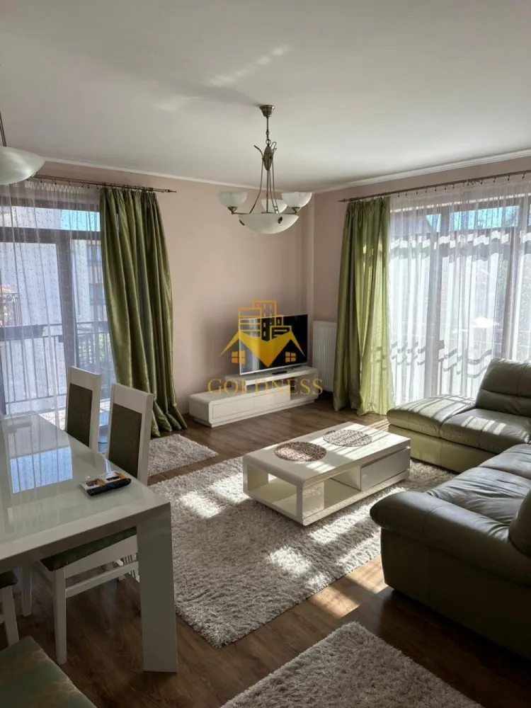 3 camere, Zona Zorilor, Eugen Ionesco, Observatorului, Frunzișului - GOLDNESS Imobiliare vă propune spre închiriere un apartament cu 3 camere complet mobilat și utilat, la etajul 2 într-un imobil de 2 etaje, în Cartierul Zorilor. Dispune de 2 locuri de parcare (garaj+exterior) Se află în apropierea stațiilor de transport în comun, magazine, restaurante, spații verzi, farmacii, etc. Apartamentul este compartimentat astfel: - dormitor cu pat matrimonial, dressing, noptiere - living cu bucatarie open space complet utilată și mobilată, canapea extensibilă, loc de servit masa - 2 bai, una cu dus walkin, calorifer port prosop și dulap pentru depozitare. - balcon 4mp. Imobilul este dotat cu toate cele necesare- centrală proprie, frigider, aragaz, hotă, mașină de spălat haine, mașina de spălat vase, etc. Dacă sunteți interesați de acest apartament și doriți să îl vizionați, dar și pentru alte oferte nu ezitați să ne contactați telefonic sau prin e-mail. Vă stăm la dispoziție! Pentru intermediere se percepe un comision de 50% din prețul chiriei! }}
