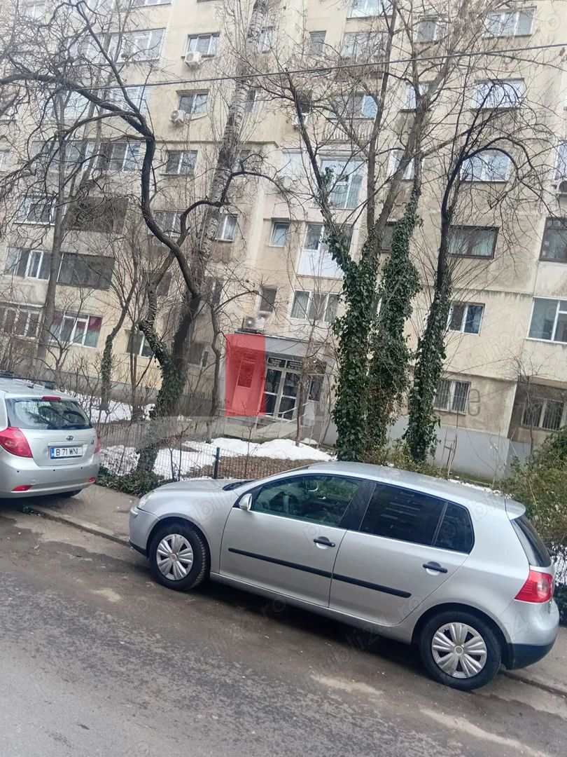 Vindem apartament 2 camere in Crangasi