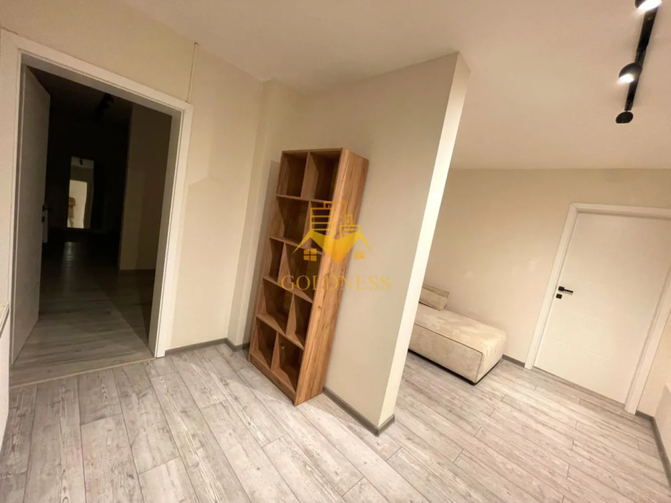 4 Camere decomandate, Terasa, Parcare, Borhanciului,Romul Ladea, Profi