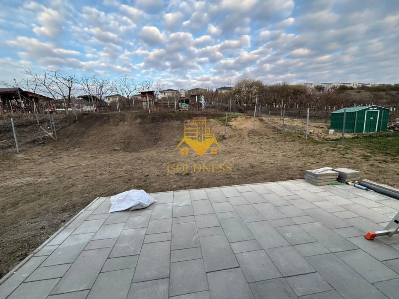 Casa moderna, prima inchiriere, 600 mp teren, curte, parcare, Dezmir