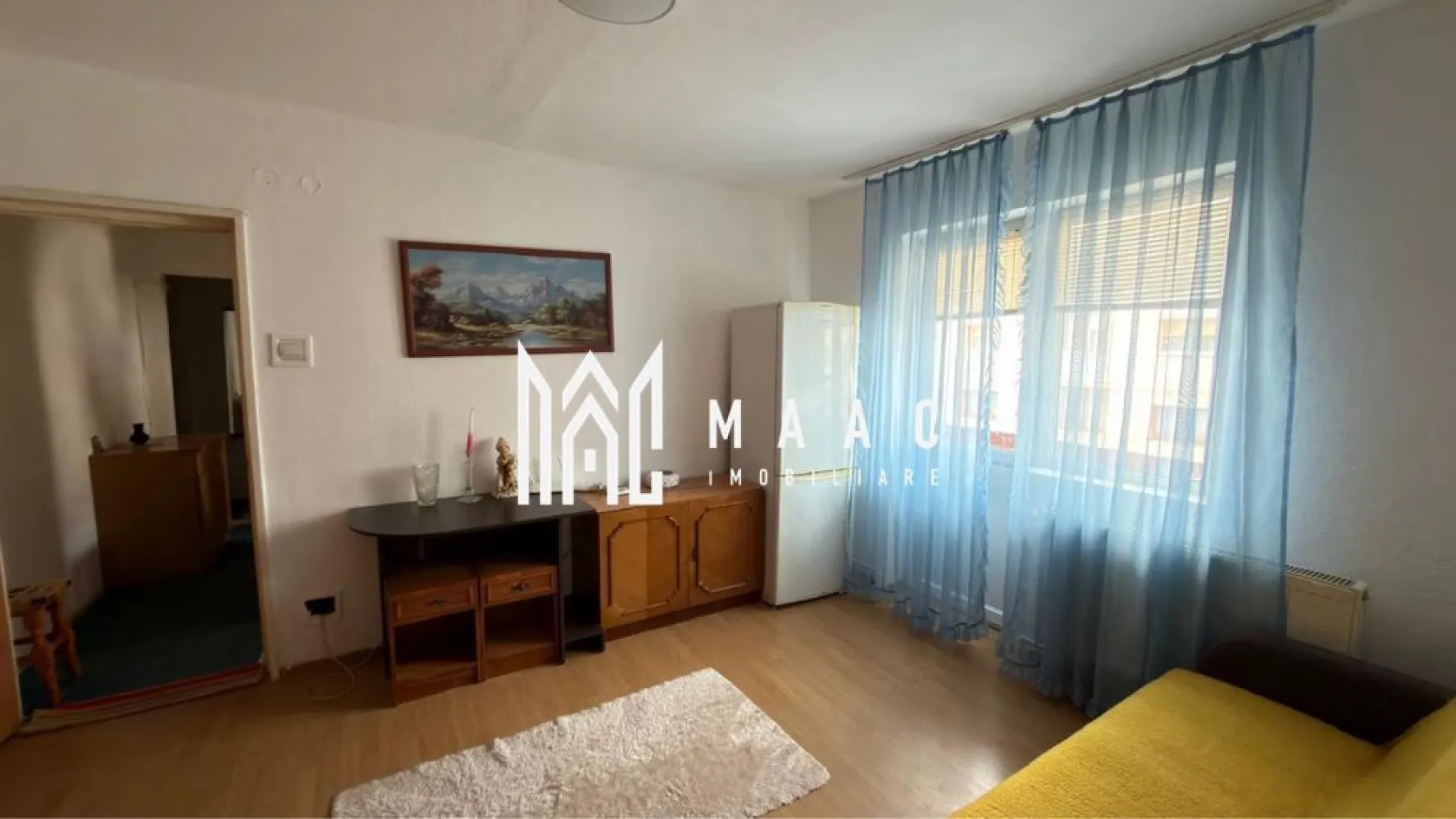 Apartament 2 camere | Etaj 3 | Balcon | Hipodrom 3 - MAAC Imobiliare vă propune spre închiriere un apartament cu 2 camere, semidecomandat, situat în zona Cireșica din Sibiu. Detalii apartament 2 camere Compartimentare: semidecomandat Balcon Spațiu bine organizat Dotări Mobilat și utilat Cablu TV și internet (fără televizor) Apartament pregătit pentru mutare Condiții închiriere Nu se acceptă animale de companie Nu se acceptă cetățeni străini Garanție: echivalentul unei luni de chirie Avantaje locație Zonă liniștită – Cireșica Acces rapid către magazine și transport public Aproape de puncte de interes din oraș Pentru mai multe informații sau pentru a programa o vizionare specificati ID: CP2995474 }}