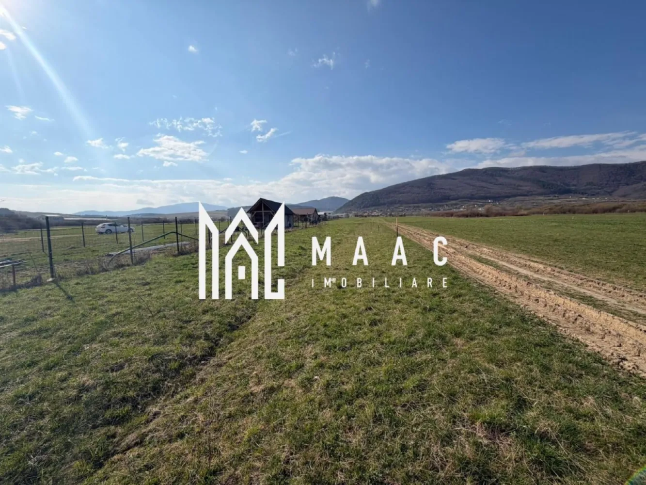 Teren intravilan |1000 MP | Poplaca