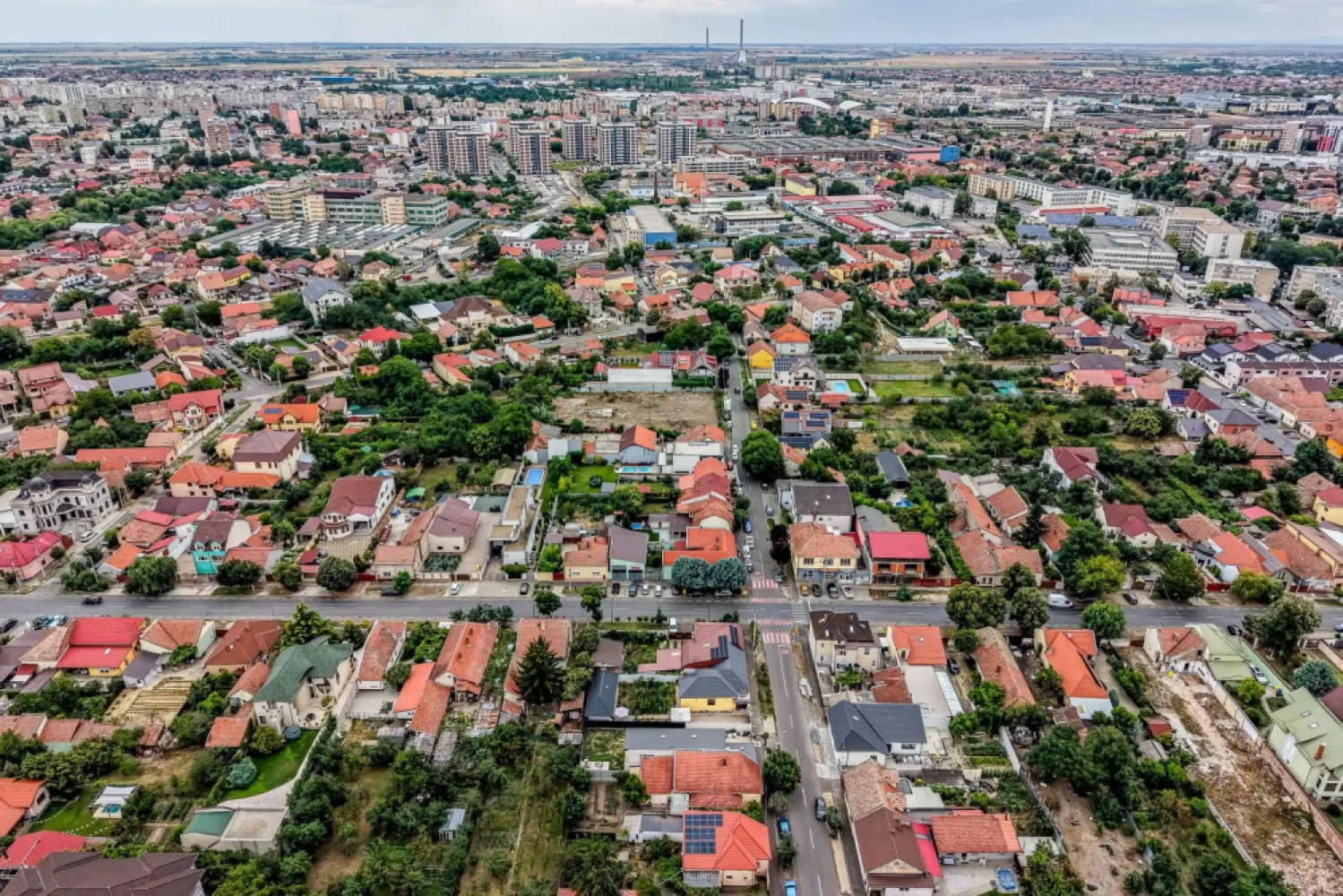 Casa Solida cu Mansarda in Zona Excelenta Parneava