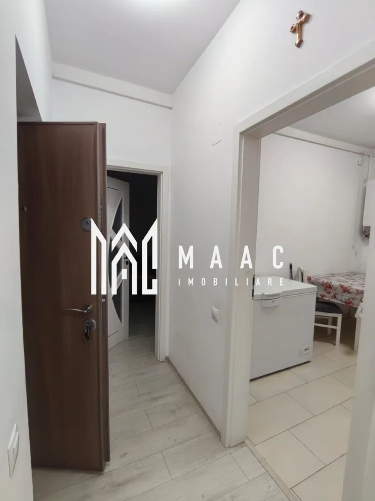 Apartament 4 camere | 99Mp | Etaj 1|Zona Tineretului - MAAC Imobiliare vă aduce spre vânzare un apartament aparte – de fapt, 2 apartamente la preț de 1, situate în căutatul cartier Tineretului! DETALII PROPRIETĂȚI Cele două unități sunt complet separate, fiecare fiind compusă din: 2 camere decomandate Bucătărie separată Hol generos Baie proprie Balcon Mobilate și utilate complet, gata pentru locuire sau investiție Situate la etajul 1/4, în bloc nou, cu lift 3 locuri de parcare incluse în preț AVANTAJELE ZONEI – CARTIER TINERETULUI Acces rapid către centrul orașului Aproape de supermarketuri, farmacii, școli și grădinițe Zonă liniștită, ideală pentru familii Apropiere de parcuri și spații verzi Transport public facil și infrastructură modernă Acest pachet este ideal pentru investiție, două familii, birou + locuință sau orice altă configurare avantajoasă! Pentru mai multe detalii sau programarea unei vizionări, vă rugăm să specificați ID:CP2819770 }}