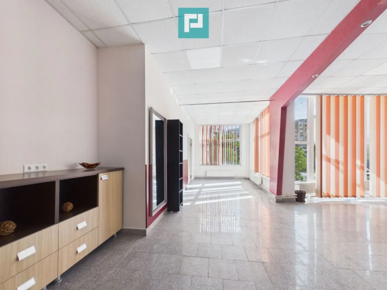 Centru comercial P+1 de închiriat, zona Vlaicu