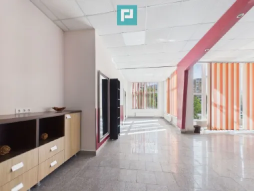 Centru comercial P+1 de închiriat, zona Vlaicu