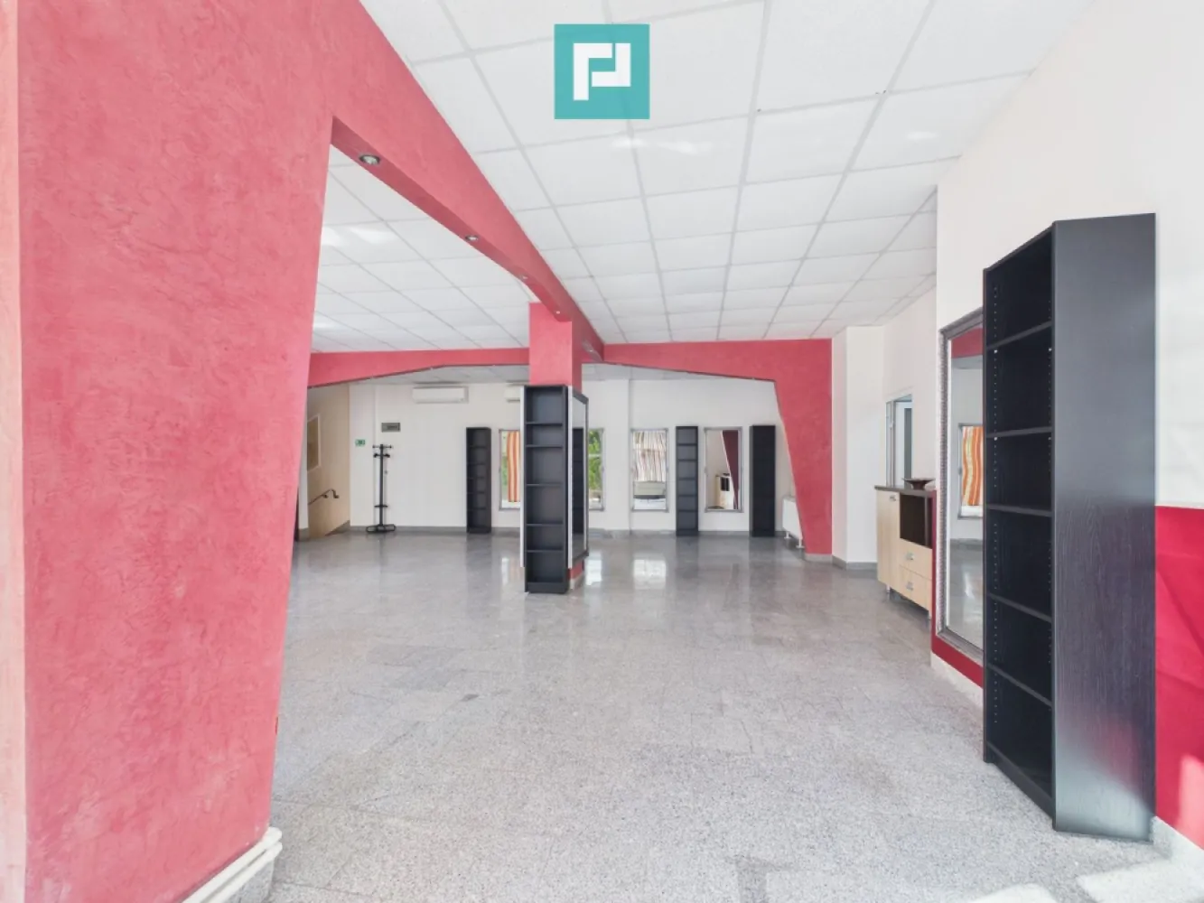 Centru comercial P+1 de închiriat, zona Vlaicu