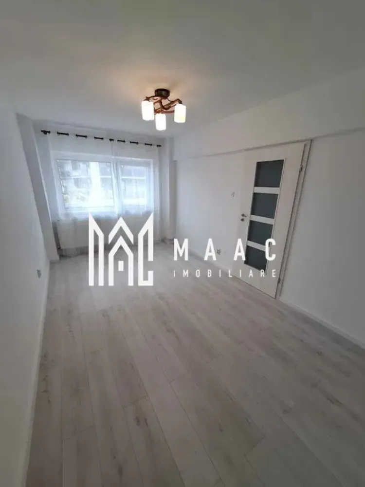Apartament | 2 Camere | Etaj 3 | Renovat | Rahovei - Maac Imobiliare vă propune spre vânzare un apartament modern bine întreținut, situat în una dintre cele mai accesibile și căutate zone ale cartierului Rahovei. Locuința se află în imediata apropiere a principalelor puncte de interes – școli, grădinițe, supermarketuri, piață, dar și stații de autobuz – oferind un stil de viață confortabil și ușor adaptat nevoilor zilnice ale unei familii. Apartamentul este recent renovat, luminos și primitor, fiind potrivit atât pentru o familie cu copii, cât și pentru un cuplu la început de drum. Se vinde nemobilat, oferind viitorilor proprietari libertatea de a-și personaliza spațiul după propriul stil și propriile preferințe. Dacă sunteți în căutarea unei locuințe cochete, situate într-o zonă liniștită și accesibilă, această proprietate merită cu siguranță văzută! Pentru mai multe detalii și programarea unei vizionări, vă invităm să contactați Maac Imobiliare și să specificați codul de proprietate: CP2819598. }}