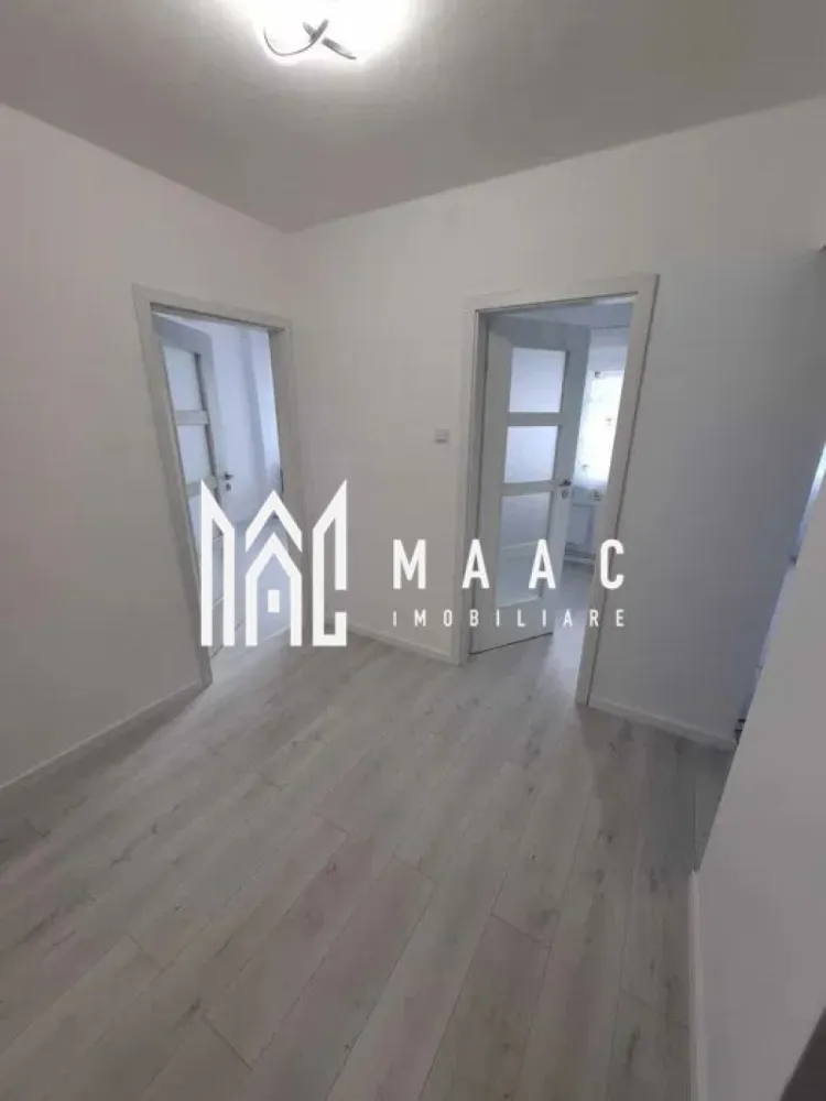Apartament | 2 Camere | Etaj 3 | Renovat | Rahovei - Maac Imobiliare vă propune spre vânzare un apartament modern bine întreținut, situat în una dintre cele mai accesibile și căutate zone ale cartierului Rahovei. Locuința se află în imediata apropiere a principalelor puncte de interes – școli, grădinițe, supermarketuri, piață, dar și stații de autobuz – oferind un stil de viață confortabil și ușor adaptat nevoilor zilnice ale unei familii. Apartamentul este recent renovat, luminos și primitor, fiind potrivit atât pentru o familie cu copii, cât și pentru un cuplu la început de drum. Se vinde nemobilat, oferind viitorilor proprietari libertatea de a-și personaliza spațiul după propriul stil și propriile preferințe. Dacă sunteți în căutarea unei locuințe cochete, situate într-o zonă liniștită și accesibilă, această proprietate merită cu siguranță văzută! Pentru mai multe detalii și programarea unei vizionări, vă invităm să contactați Maac Imobiliare și să specificați codul de proprietate: CP2819598. }}