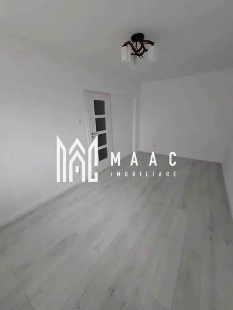 Apartament | 2 Camere | Etaj 3 | Renovat | Rahovei - Maac Imobiliare vă propune spre vânzare un apartament modern bine întreținut, situat în una dintre cele mai accesibile și căutate zone ale cartierului Rahovei. Locuința se află în imediata apropiere a principalelor puncte de interes – școli, grădinițe, supermarketuri, piață, dar și stații de autobuz – oferind un stil de viață confortabil și ușor adaptat nevoilor zilnice ale unei familii. Apartamentul este recent renovat, luminos și primitor, fiind potrivit atât pentru o familie cu copii, cât și pentru un cuplu la început de drum. Se vinde nemobilat, oferind viitorilor proprietari libertatea de a-și personaliza spațiul după propriul stil și propriile preferințe. Dacă sunteți în căutarea unei locuințe cochete, situate într-o zonă liniștită și accesibilă, această proprietate merită cu siguranță văzută! Pentru mai multe detalii și programarea unei vizionări, vă invităm să contactați Maac Imobiliare și să specificați codul de proprietate: CP2819598. }}