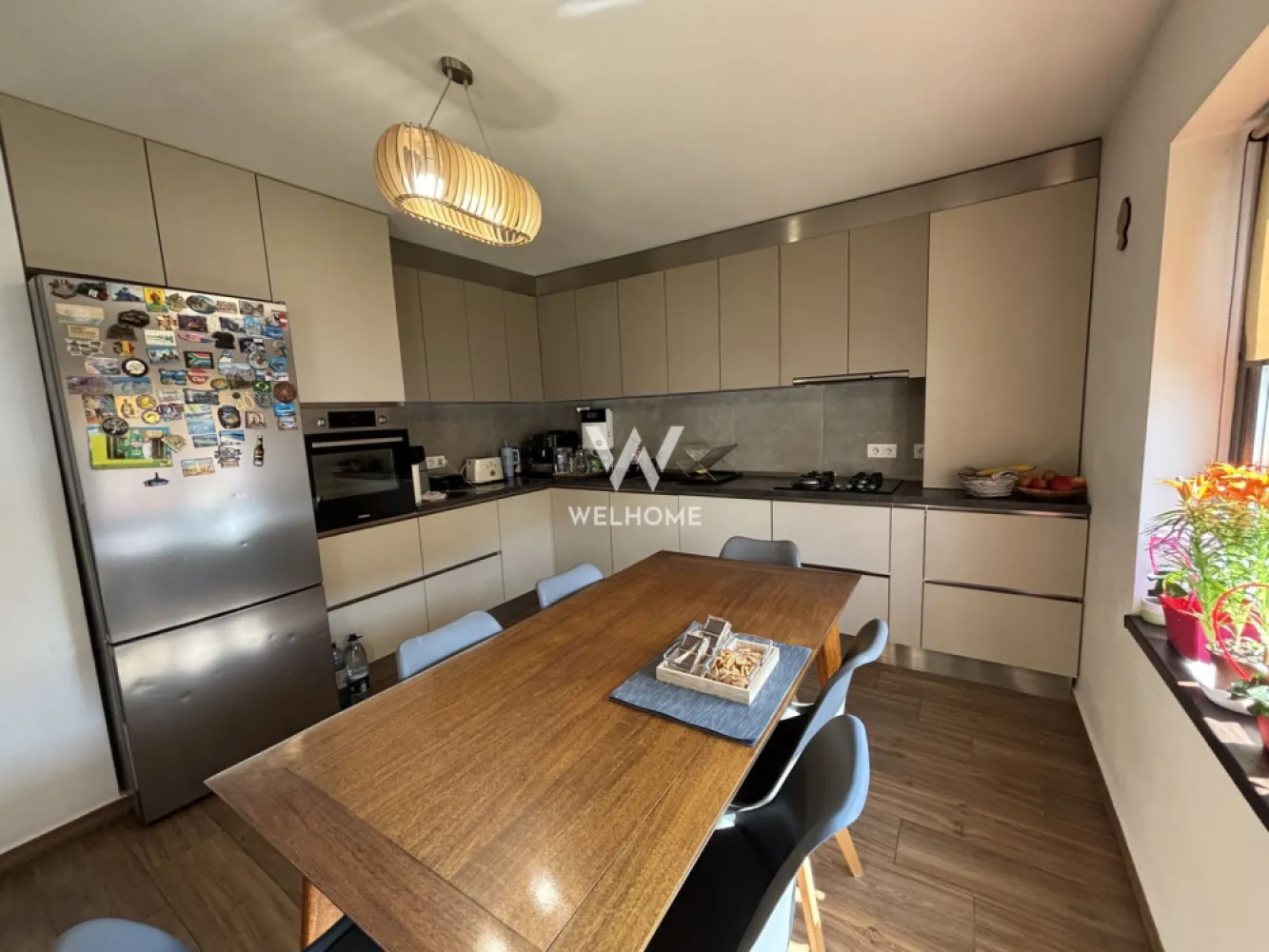 Casa generoasa LA CHEIE, curte 200 mp in Selimbar