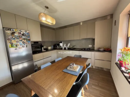 Casa generoasa LA CHEIE, curte 200 mp in Selimbar