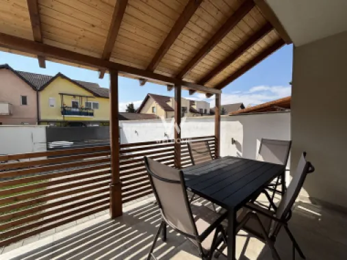 Casa generoasa LA CHEIE, curte 200 mp in Selimbar