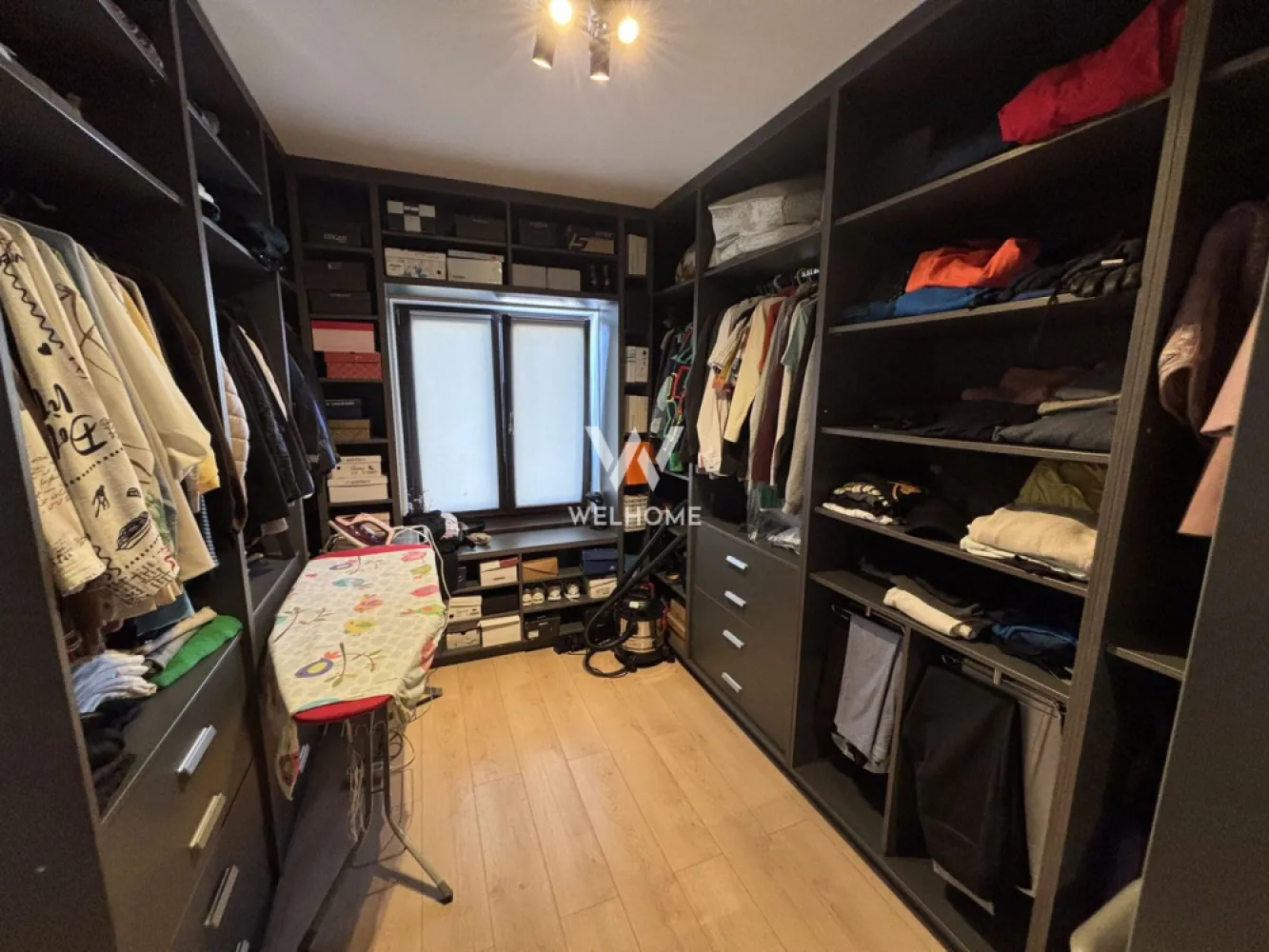 Casa generoasa LA CHEIE, curte 200 mp in Selimbar