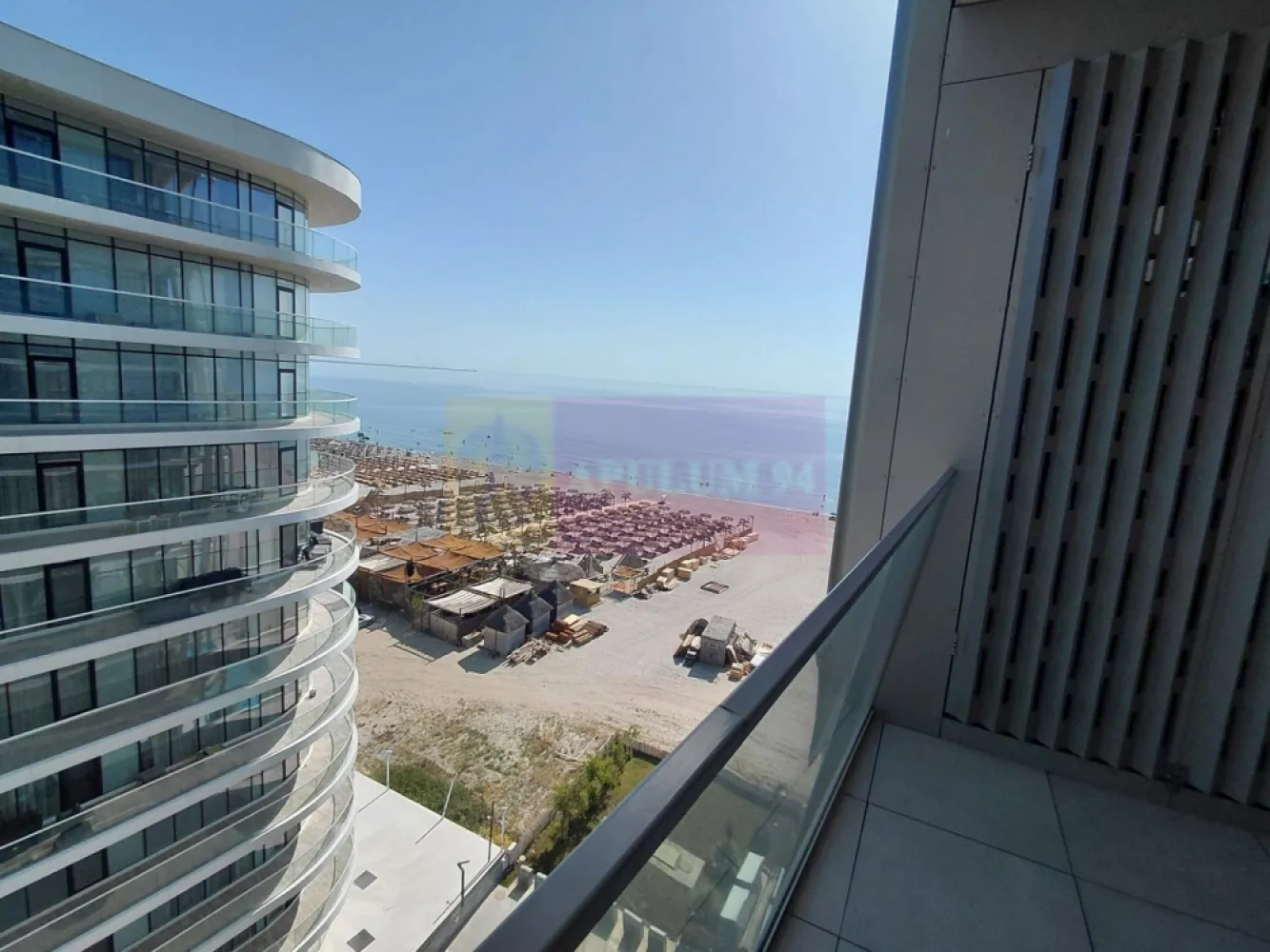 Mamaia Nord, apartament 2 camere, bloc 2024 direct pe plaja - Va oferim spre vanzare apartamente de 2 camere cu vedere la Marea Neagra in zona de lux din Mamaia Nord, la toate etajele, construit chiar pe plaja intr-un bloc nou 2024 construit cu materiale si finisaje de ultima generatie, de cea mai buna calitate, P+12, la cheie ultralux, blocul fiind terminat si finisat, pregatit gata de locuit.
Incalzirea fiecarui apartament se face cu Pompa de Caldura la curent, incalzire in pardoseala, aeroconvectoare pentru climatizare, sunt prevazute cu 2 grupuri sanitare cu cabina de dus in ambele bai, terasa mare cu vedere la mare pe ambele camere, termopan, gresie, faianta, usa metalica. Bucataria este open in living. Blocul este racordat la canalizarea orasului, nu fosa septica.
Suplimentar locuri de parcare acoperite la mezanin si etajul I.
Blocul are piscina exterioara si doua sali de fitness gratuite pentru rezidentii blocului. 
La intrarea in complex este bariera cu telecomanda.
Pentru detalii suplimentare si vizionari contactati agentul Dona Camelia 0733683461.