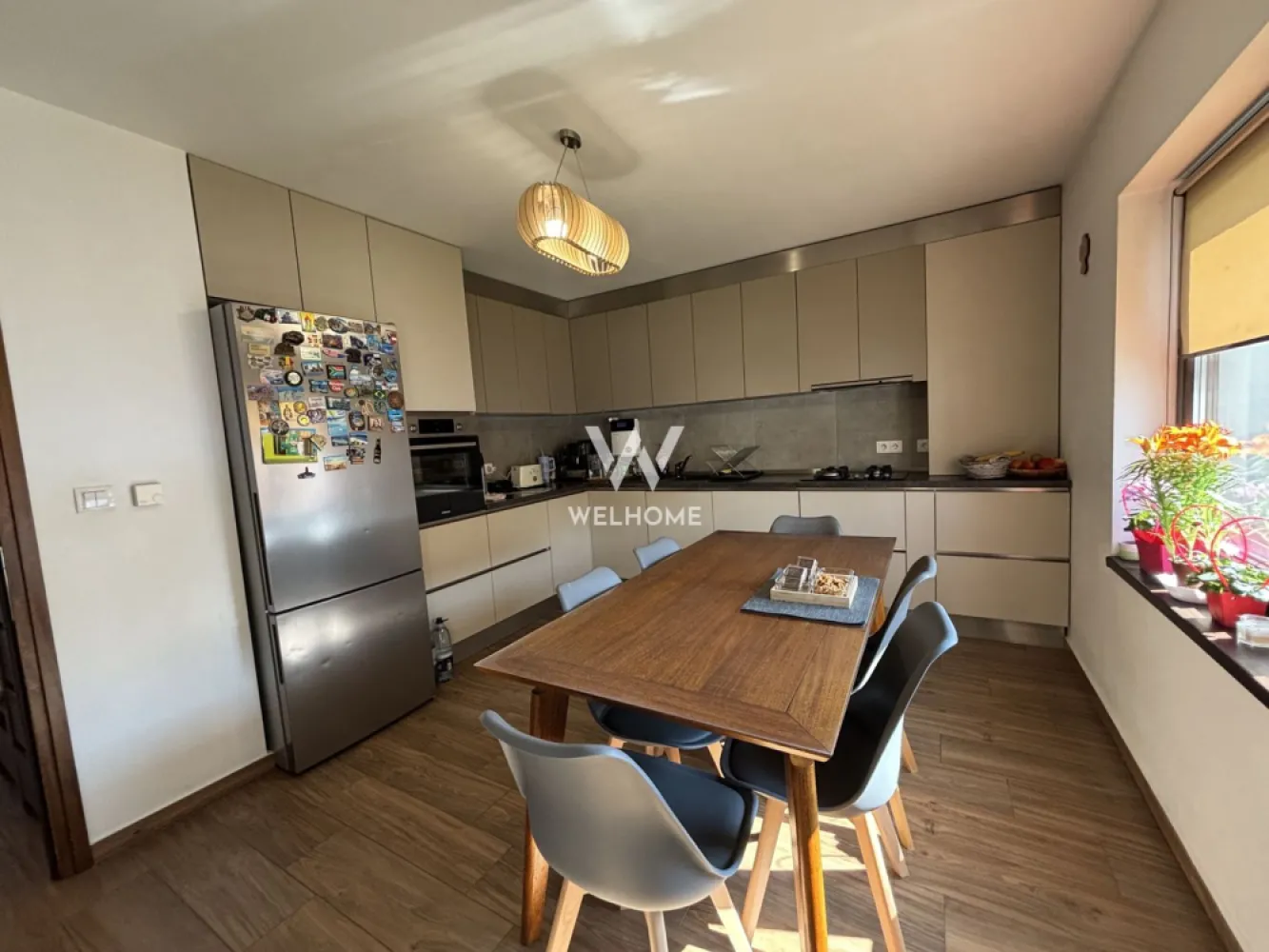 Casa generoasa LA CHEIE, curte 200 mp in Selimbar