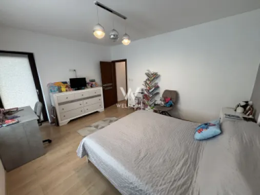 Casa generoasa LA CHEIE, curte 200 mp in Selimbar