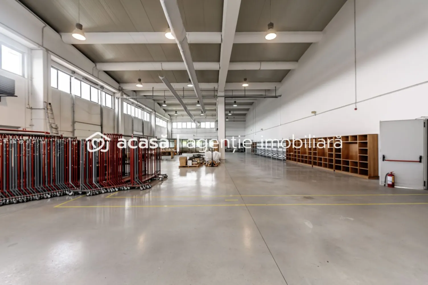 Hală de producție și depozitare cu birouri în Arad