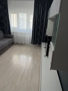De vanzare apartament cu 2 camere, renovat, etaj 4 , Mazepa 1, 85.000 euro
