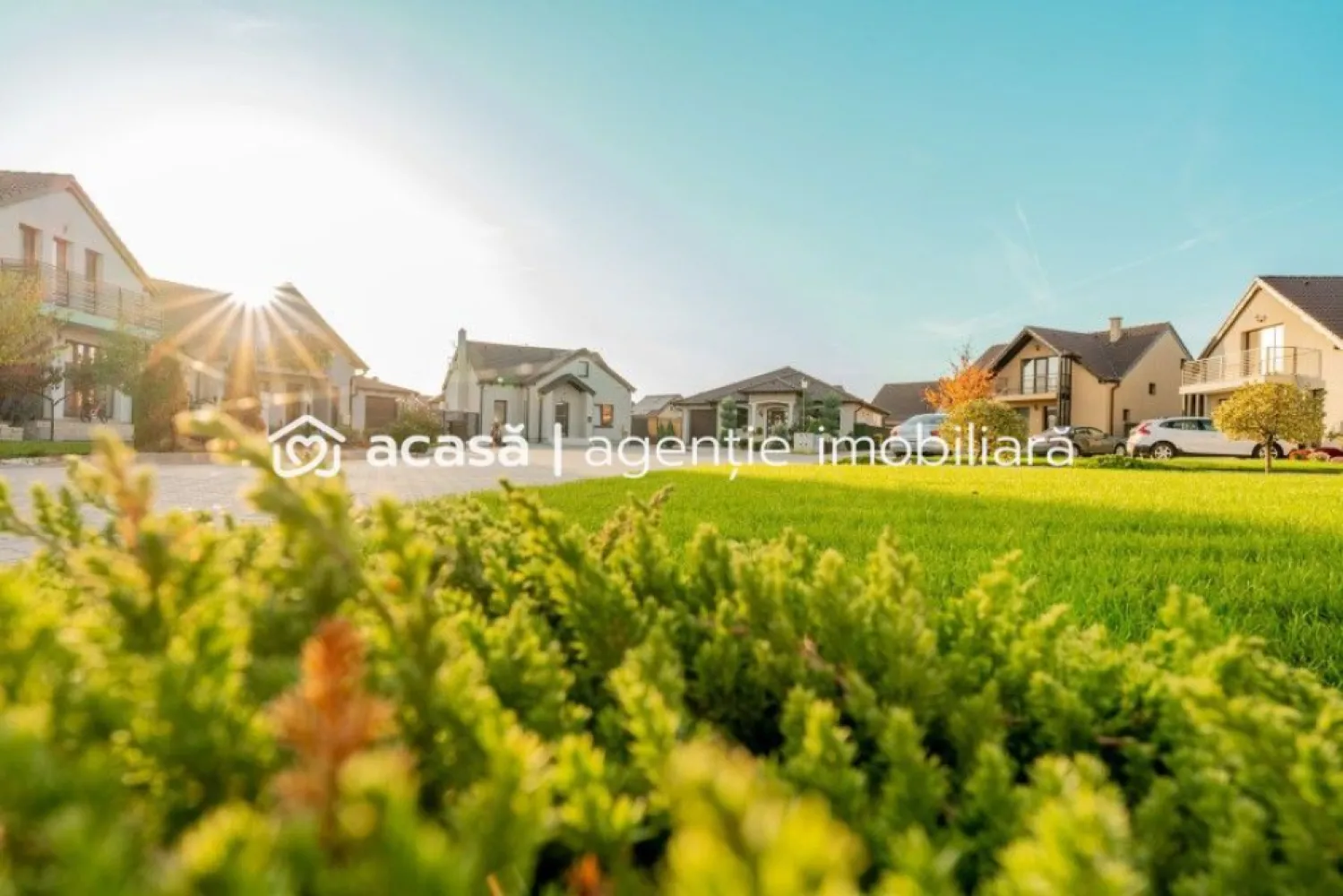 Două parcele alăturate, Westfield Arad - 823 mp total (2 parcele alăturate) Flexibilitate: poți dezvolta o locuință generoasă sau două proiecte separate Acces direct + utilități disponibile (timpi mai buni de implementare) Cartier recunoscut pentru standardele de construcție și conceptul rezidențial modern 💶 Preț listare: 48.560 EUR ✅ Comision 0% Westfield nu e doar o zonă „nouă”, e un ansamblu cu facilități reale pentru locuire: grădiniță, fitness, cafenea, piscină, spații de joacă — exact lucrurile care cresc atractivitatea unei viitoare case (sau a două). 📞 Pentru detalii sau programarea unei vizionări: Mihai Molnar – 0761 899 230 (telefon / WhatsApp) 💳 Dacă ai nevoie de finanțare, îți pot obține gratuit oferte de la 16 bănci. 🏡 Ai o proprietate de vânzare în Arad? Îți ofer o evaluare gratuită, fără obligații. 🏢 ACASĂ | Agenție imobiliară Arad Bulevardul Decebal 2, Arad 310133 }}