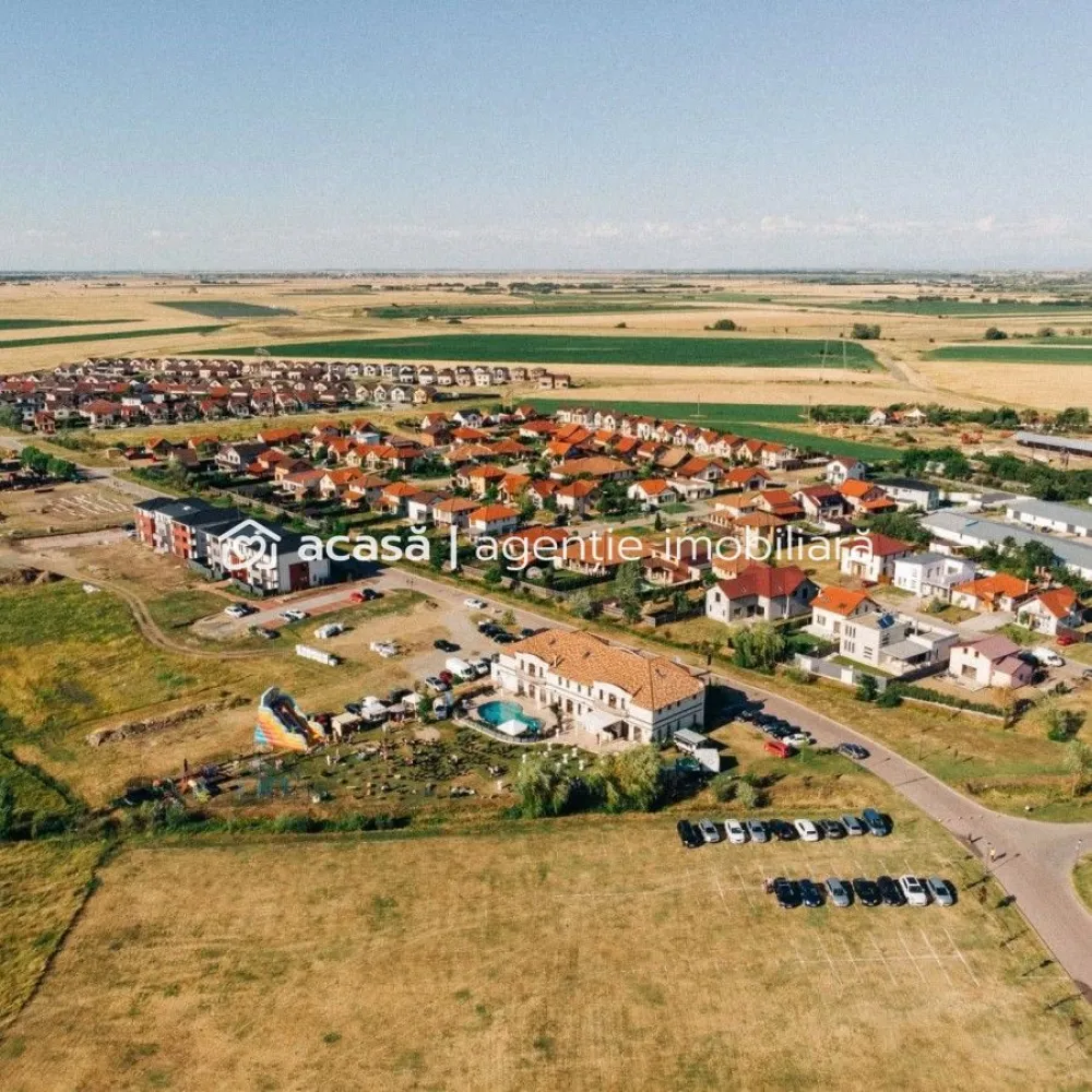 Două parcele alăturate, Westfield Arad - 823 mp total (2 parcele alăturate) Flexibilitate: poți dezvolta o locuință generoasă sau două proiecte separate Acces direct + utilități disponibile (timpi mai buni de implementare) Cartier recunoscut pentru standardele de construcție și conceptul rezidențial modern 💶 Preț listare: 48.560 EUR ✅ Comision 0% Westfield nu e doar o zonă „nouă”, e un ansamblu cu facilități reale pentru locuire: grădiniță, fitness, cafenea, piscină, spații de joacă — exact lucrurile care cresc atractivitatea unei viitoare case (sau a două). 📞 Pentru detalii sau programarea unei vizionări: Mihai Molnar – 0761 899 230 (telefon / WhatsApp) 💳 Dacă ai nevoie de finanțare, îți pot obține gratuit oferte de la 16 bănci. 🏡 Ai o proprietate de vânzare în Arad? Îți ofer o evaluare gratuită, fără obligații. 🏢 ACASĂ | Agenție imobiliară Arad Bulevardul Decebal 2, Arad 310133 }}