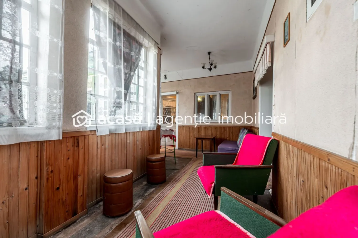 Casă + livadă tânără + curte 2.500 mp în Dorobanți