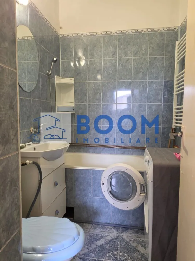 Apartament 2 camere decomandat | Nord, Râmnicu Vâlcea | etaj 4 - BOOM Imobiliare va propune spre vanzare Apartament cu 2 camere decomandat de vânzare în zona Nord din Râmnicu Vâlcea, cu 27,88 mp utili și poziționare la etajul 4, potrivit pentru locuire sau utilizare eficientă în oraș.

Detalii proprietate:
• Suprafață utilă: 27,88 mp
• Apartament cu 2 camere, compartimentare decomandată
• Etaj 4
• An construcție: 1972
• Apartament disponibil pentru vânzare

Zonă și acces:
Proprietatea este amplasată în zona Nord, în apropiere de Spitalul Județean, Liceul Sanitar, Liceul Energetic, grădiniță, teren de joacă și supermarketuri, cu acces facil la punctele de interes urban din Râmnicu Vâlcea.

Pentru detalii suplimentare și programarea unei vizionări, contactați echipa MAAC Imobiliare și menționați Cod anunț CP3195674