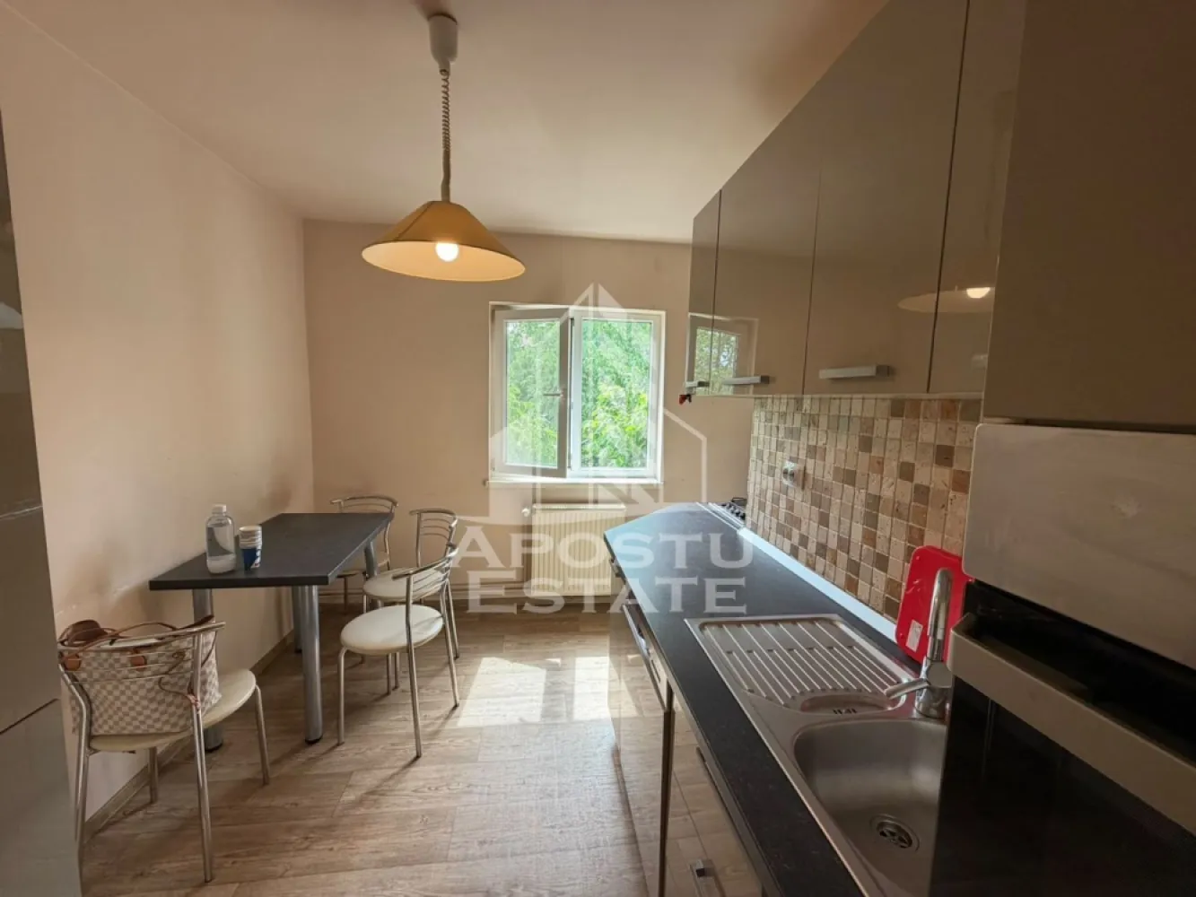 Apartament cu 3 camere de vanzare , Etaj intermediar,Lipovei,Timisoara