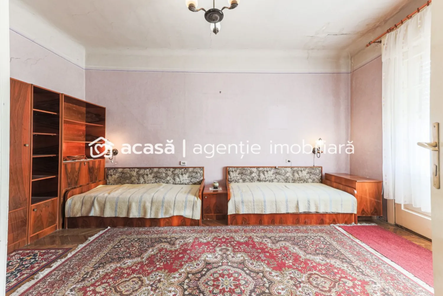 Un etaj întreg. Trei unități. O singură decizie bună.