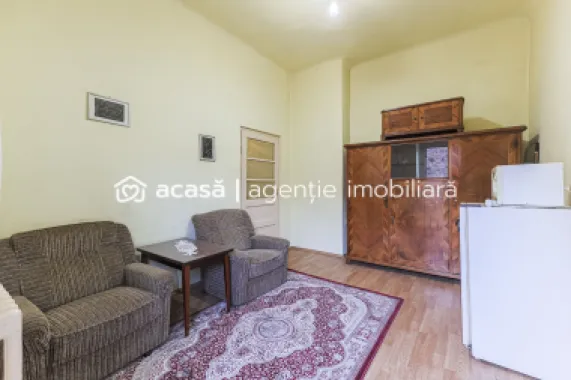 Un etaj întreg. Trei unități. O singură decizie bună.