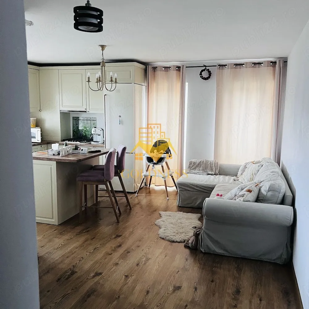 3 camere, modern, terasă 100 mp, curte, Omnia Rezidence, Apahida - GOLDNESS Imobiliare vă propune spre vânzare un apartament cu 3 camere complet mobilat și utilat, la etajul 1 într-un imobil de 5 etaje, în Omnia Rezidence.

Se află în apropierea stațiilor de transport în comun, magazine, restaurante, spații verzi, farmacii, etc.

Apartamentul este compartimentat astfel:
- dormitor cu pat matrimonial, dressing, noptiere
- dormitor cu canapea extensibilă, dressing, comodă 
- living cu bucatarie open space complet utilată și mobilată, canapea extensibilă, loc de servit masa
- baie cu cada, calorifer port prosop și dulap pentru depozitare.
- terasa de 100 mp.

Imobilul este dotat cu toate cele necesare- centrală proprie, frigider, aragaz, hotă, mașină de spălat haine, mașină de spălat vase, etc.

Dacă sunteți interesați de acest apartament și doriți să îl vizionați, dar și pentru alte oferte nu ezitați să ne contactați telefonic sau prin e-mail. Vă stăm la dispoziție!
Pentru intermediere se percepe un comision de 2% din prețul final al tranzacției!