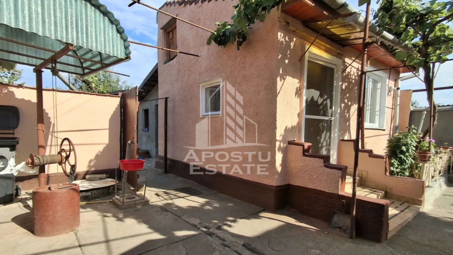 Casa 4 camere,Teren 360 mp Micalaca Garaj, Gradin