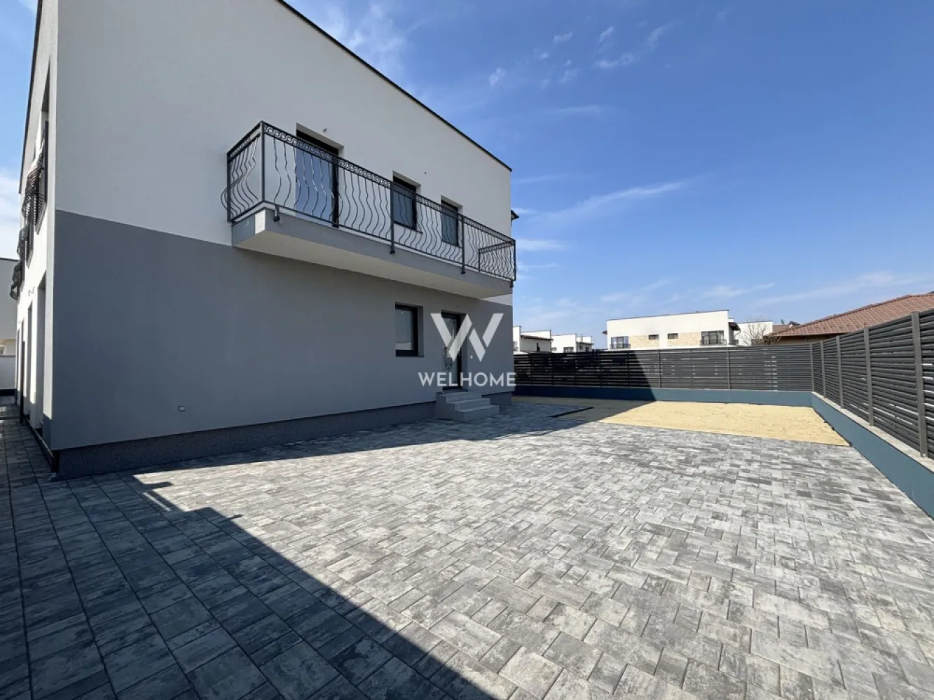 Casa nouă cu 4 camere și curte generoasă – Șelimbăr Triajului